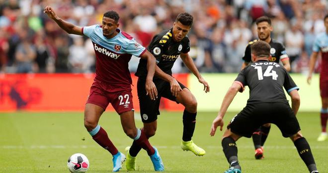 中超最后间歇期为啥这么久？马德兴：制定赛程时曾豪赌世界杯（中超最后阶段为何长时间间歇？马德兴：排赛程时曾押宝世界杯）