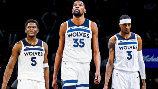 我懂用户晒视频：疑似泰山球迷看亚冠试图进入国安看台未果（视频曝光：疑似泰山球迷亚冠观赛欲入国安看台遭拒）