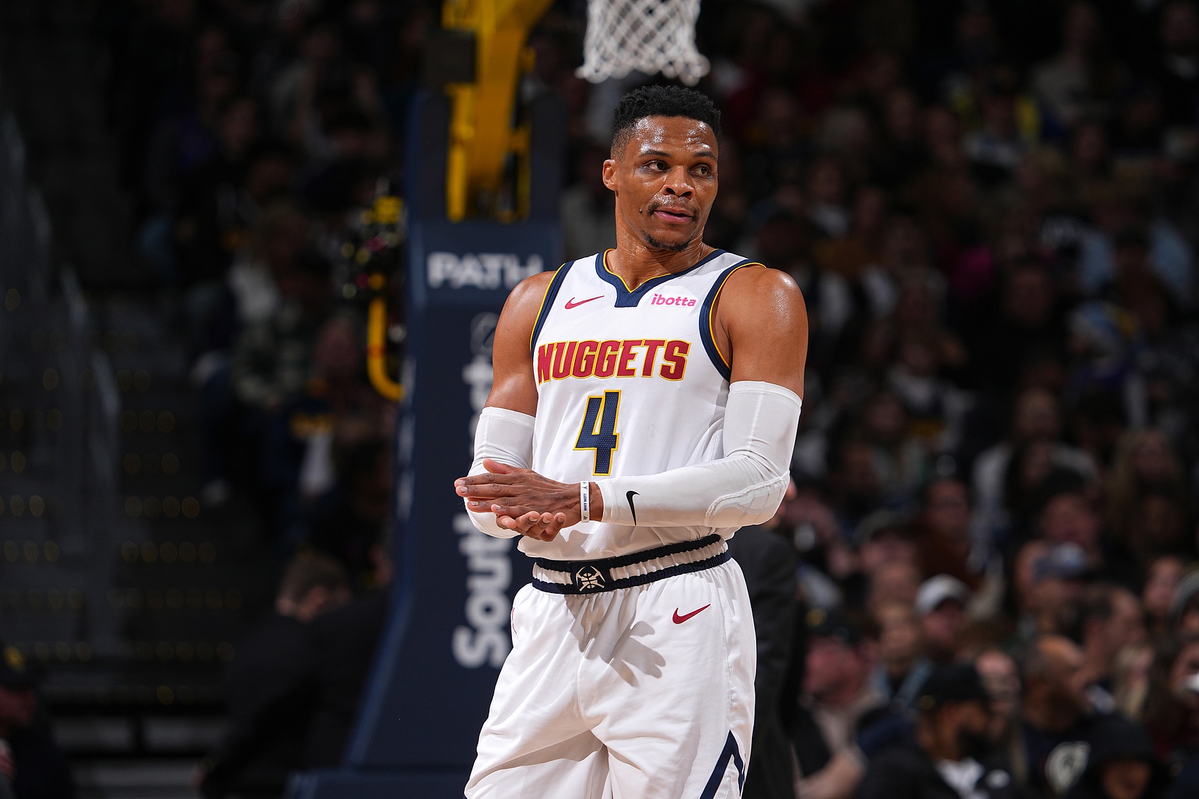 挥杆神州！2025燕之屋高尔夫嘉年华盛大启幕，高球英豪逐鹿果岭（燃动果岭！2025燕之屋高尔夫嘉年华荣耀启幕，高球名将巅峰对决）