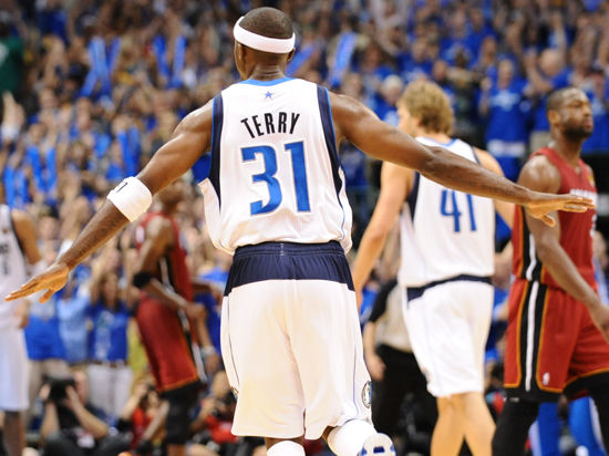 打入精彩贴地斩，卡洛斯-奥古斯托当选国米2-1凯拉特全场最佳（贴地斩破门，卡洛斯-奥古斯托当选全场最佳，国米2-1击败凯拉特）