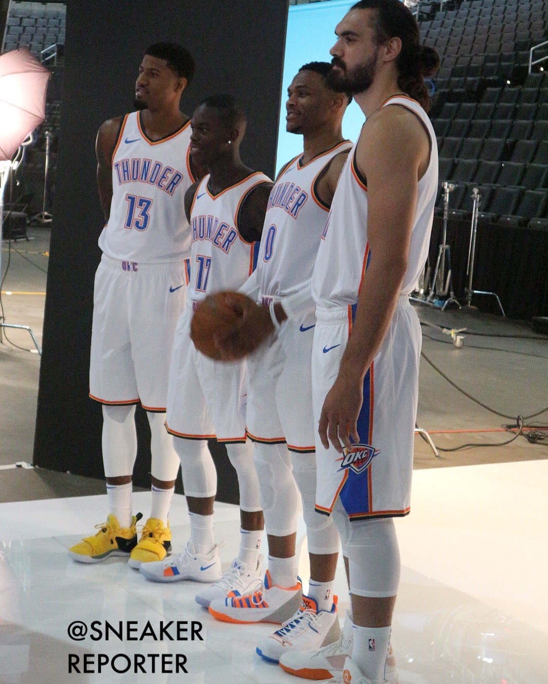 李霄鹏：海牛队11月8日重新集结，计划去上海踢一场热身赛（李霄鹏：海牛队11月8日再集结，拟赴上海进行一场热身赛）