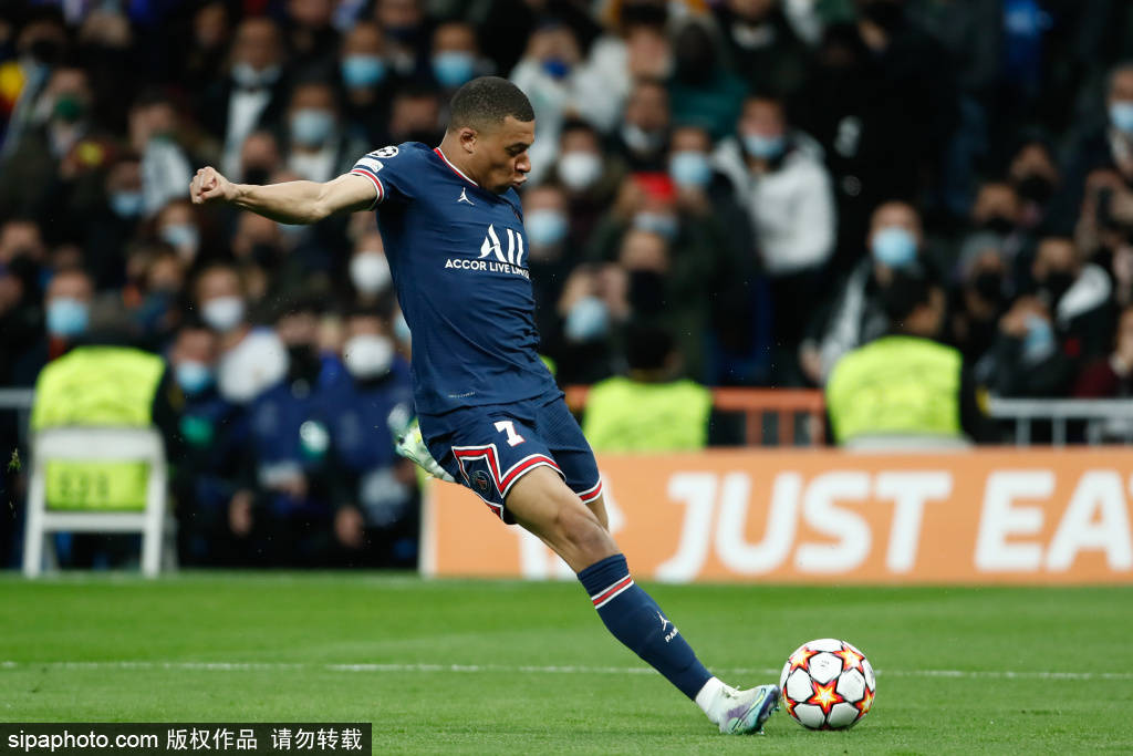 埃及队非洲杯大名单：萨拉赫、马尔穆什领衔，特雷泽盖入选（埃及国家队非洲杯名单出炉：萨拉赫与马尔穆什压阵，特雷泽盖入围）