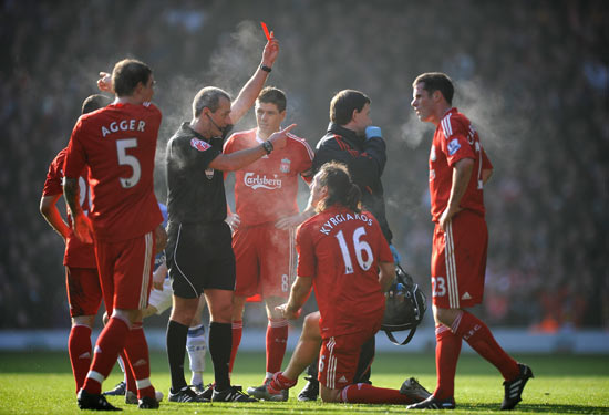 詹俊：若不是裤袜神勇皇马会输更多；维尔茨目前更适合在边路（詹俊点评：若非库尔图瓦神扑连连，皇马恐输得更惨；维尔茨当下更适合踢边路）