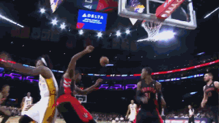 媒体人：李凯尔的相关合同到期，已没有义务继续以中国球员示人（媒体人称李凯尔相关合同已到期，无需继续以中国球员身份亮相）