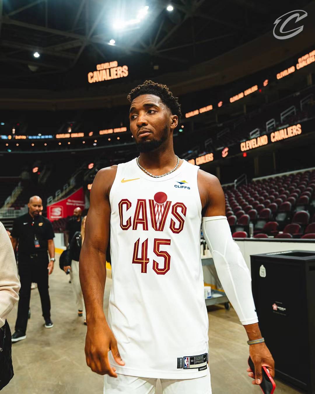 斯玛特转型之路：从效力绿军到湖人，感受截然不同（从绿军到湖人：斯玛特的角色重塑与截然不同的体会）