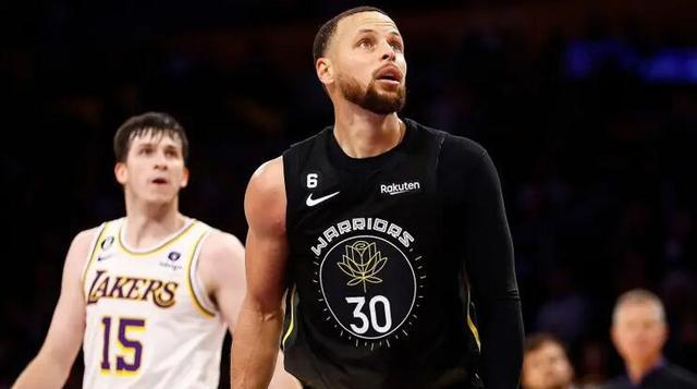 米兰故意输给拉齐奥就为了放弃意大利杯？在我看来简...（米兰为放弃意大利杯而故意输给拉齐奥？我觉得这简直是…）