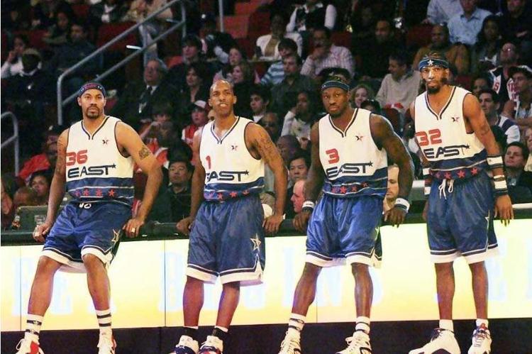 万隆主帅：周末联赛的胜利激励了我们，现在全队士气大振（万隆主教练：周末取胜为我们打了一剂强心针，全队士气高涨）