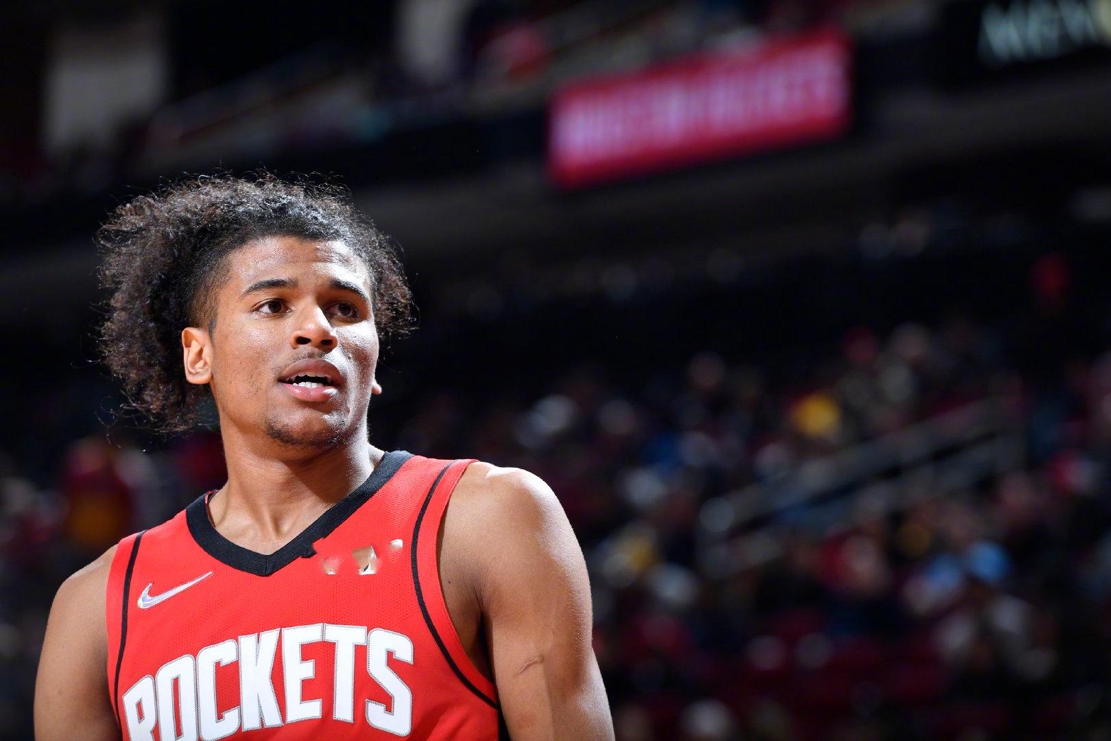 乌尔比希：我为每场比赛都做100%的准备，以便随时顶替诺伊尔（乌尔比希：我每场都全力备战，随时待命接替诺伊尔）