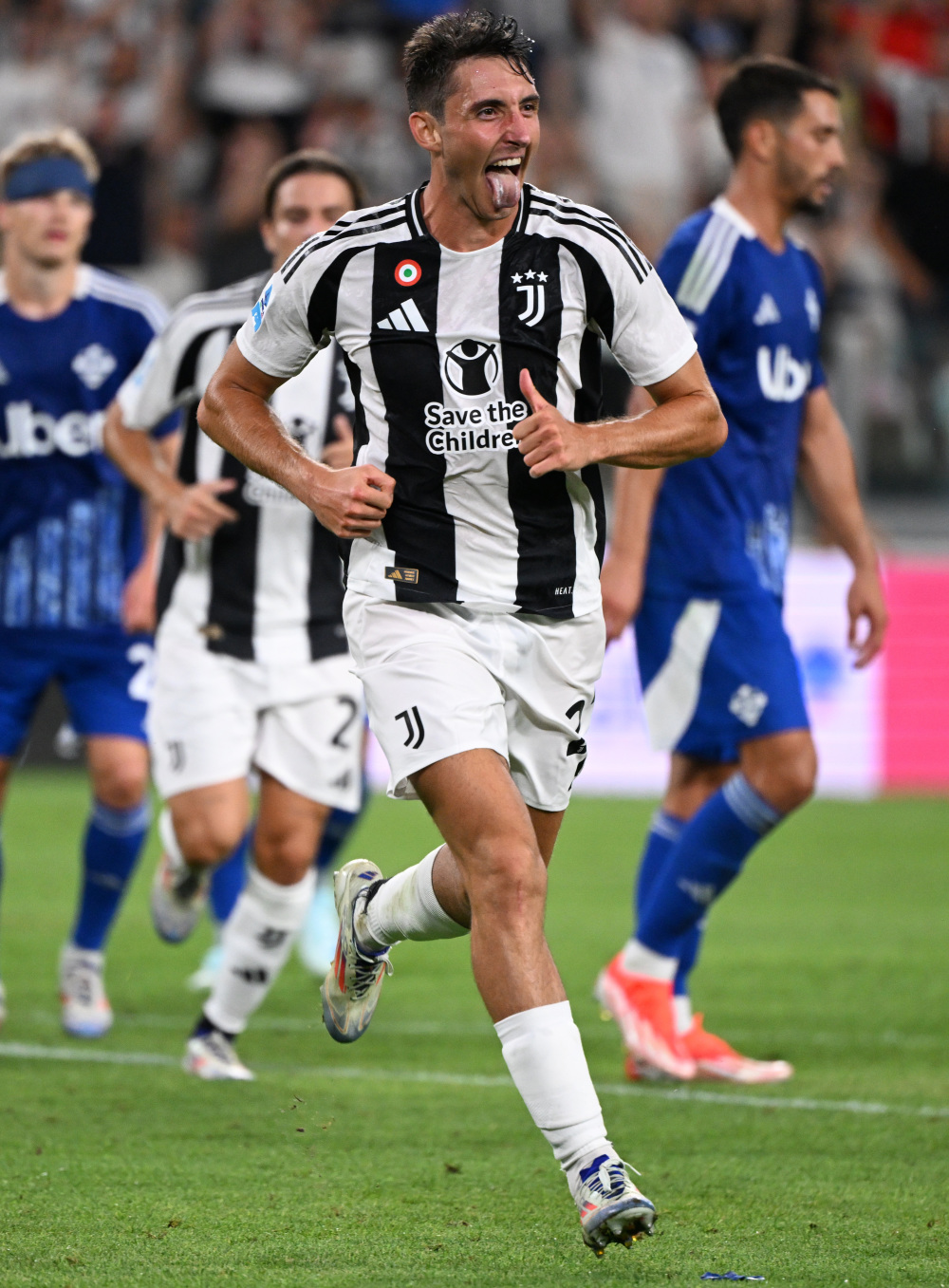 图片报：格雷茨卡的拜仁生涯可能将结束，拜仁寻找年轻替代者（图片报：格雷茨卡或告别拜仁，球队正物色年轻接班人）